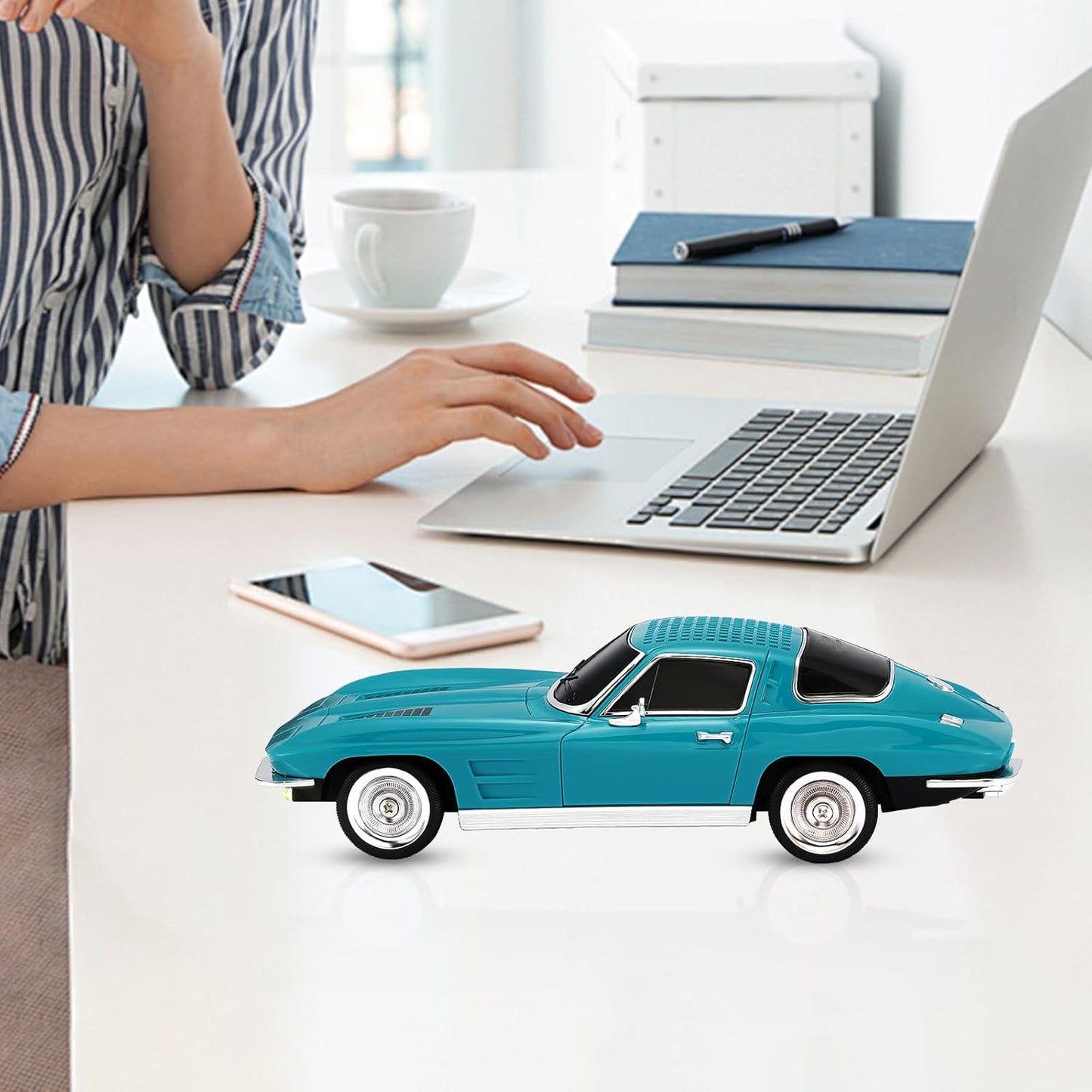 WS-1969 Retro Sports Car Bluetooth Replica Speaker – Portable Wireless Model with HD Sound, TWS Stereo Pairing, FM Radio, USB/TF Playback, LED Headlights & Taillights, Built-in Mic (Green)