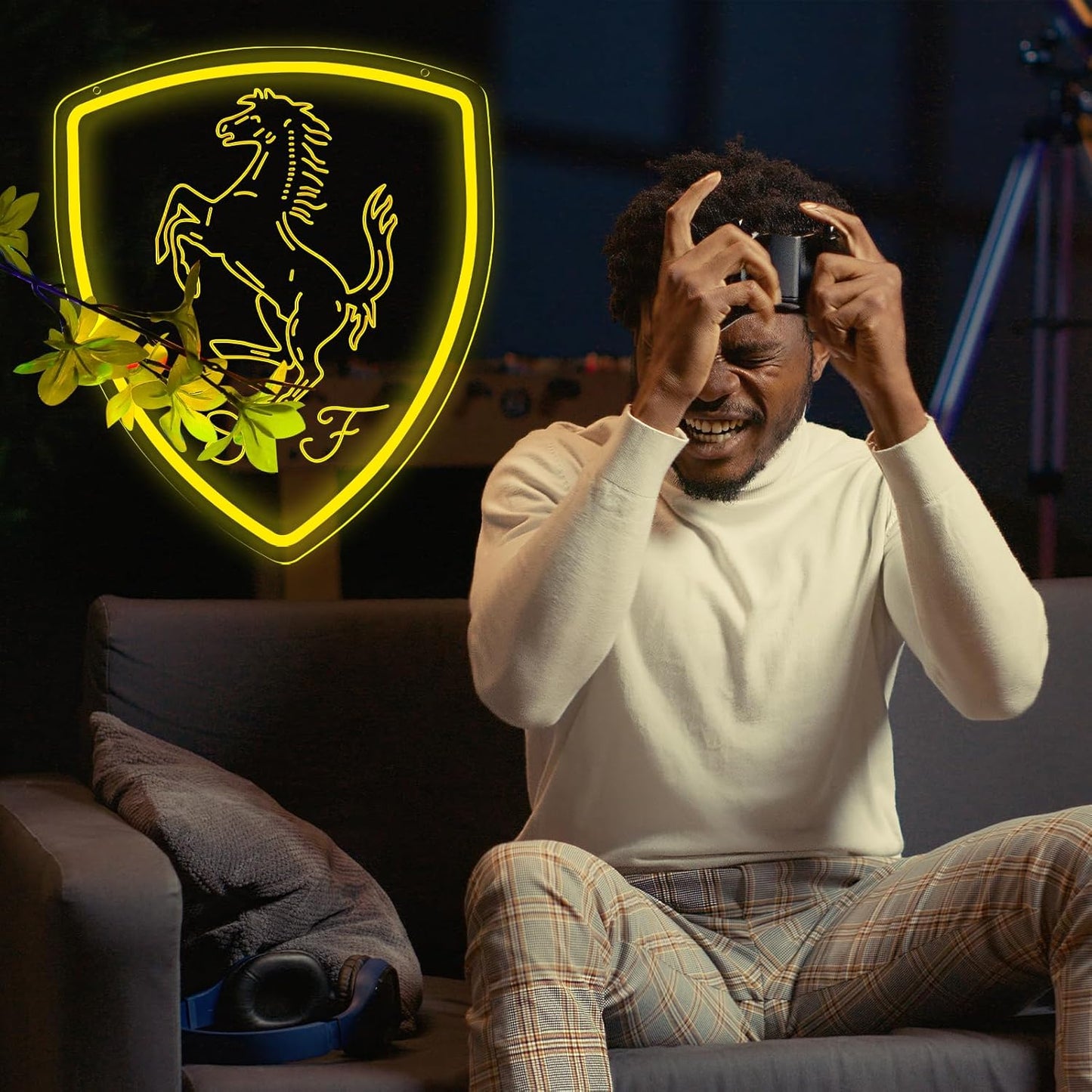 Racing Car Neon Signs for Wall decor Dimmable Led Lights Wall Decor for Home, Office, Bar, Cafe, and Garage Birthday Party Gift Art Wall Decorative12.2 * 14.2Inch