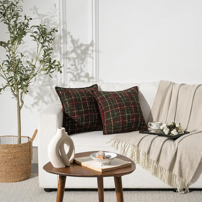 MAGOLIFE Scottish Tweed Loop Yarn Tartan Plaid Cotton Thread Tassel Throw Pillow Cover Holiday Decorative Retro Classic Cushion Pillow Case for Living Room Couch Bed Sofa Home (2 Pcs 18“x18)