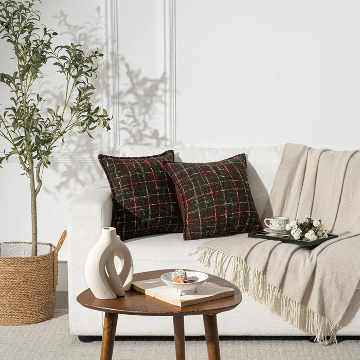 MAGOLIFE Scottish Tweed Loop Yarn Tartan Plaid Cotton Thread Tassel Throw Pillow Cover Holiday Decorative Retro Classic Cushion Pillow Case for Living Room Couch Bed Sofa Home (2 Pcs 18“x18)