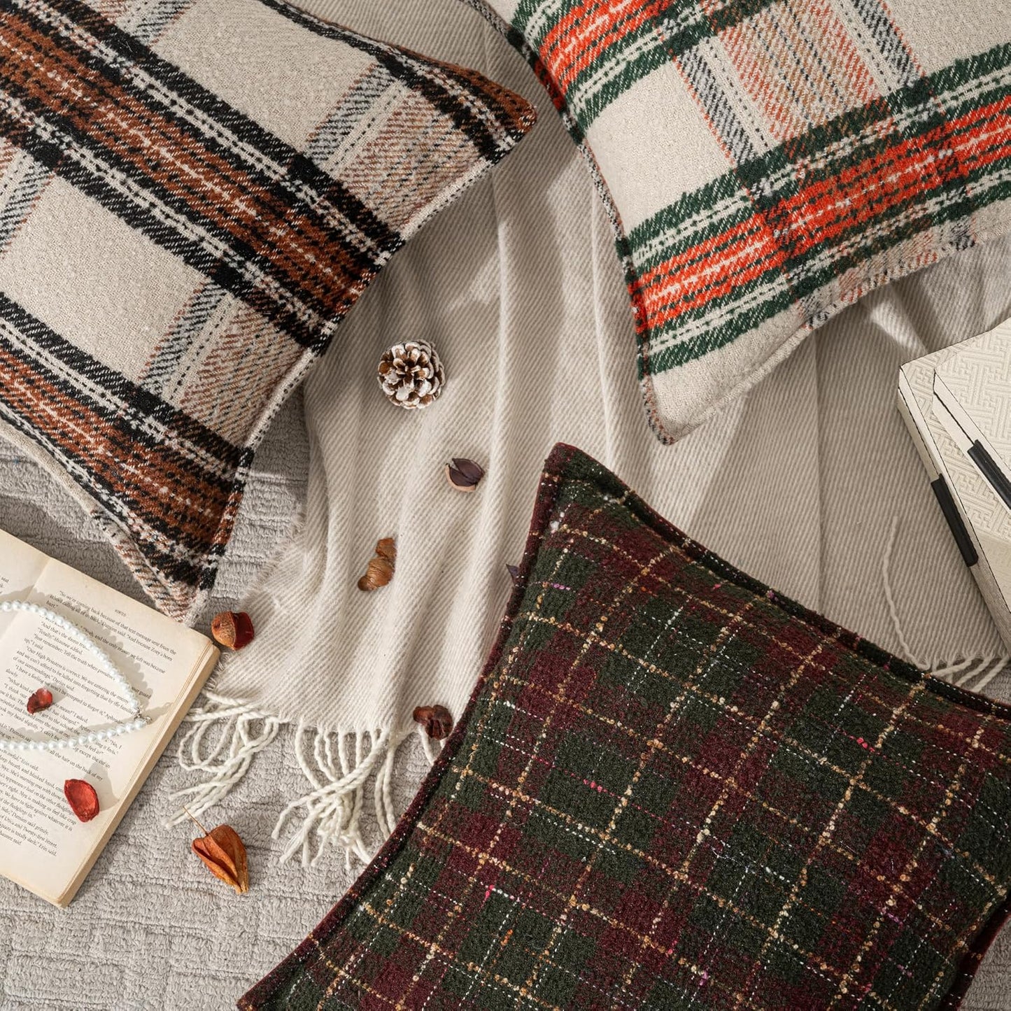 MAGOLIFE Scottish Tweed Loop Yarn Tartan Plaid Cotton Thread Tassel Throw Pillow Cover Holiday Decorative Retro Classic Cushion Pillow Case for Living Room Couch Bed Sofa Home (2 Pcs 18“x18)