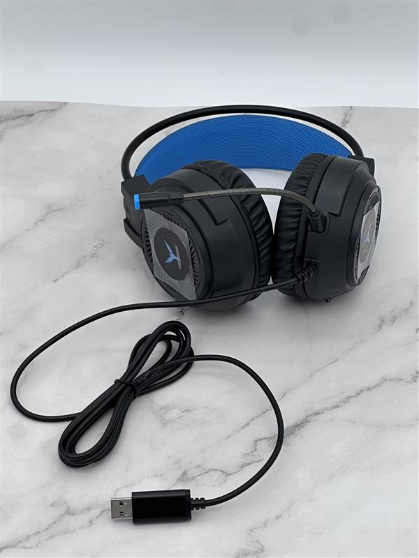 Wired Gaming Headset for PS4 PC Xbox One PS5 Controller, Noise Cancelling Over Ear Headphones with Mic, 7 Color LED Light, 7.1 Surround Sound, Soft Memory Earmuffs for Nintendo Xbox Series